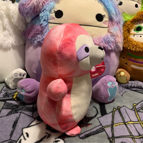 Squishmallows 10” Sadie The Sloth Hug Me Valentines Edition - Picture 4 of 6